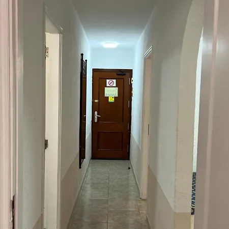 Santa Maria 2 Bedrooms *