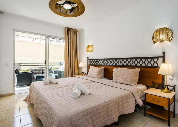 Santa Maria 2 Bedrooms 아파트 *