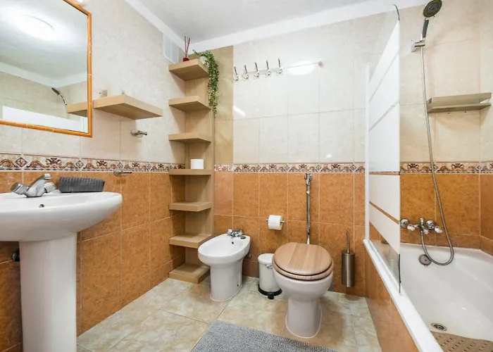 Santa Maria 2 Bedrooms 아데제