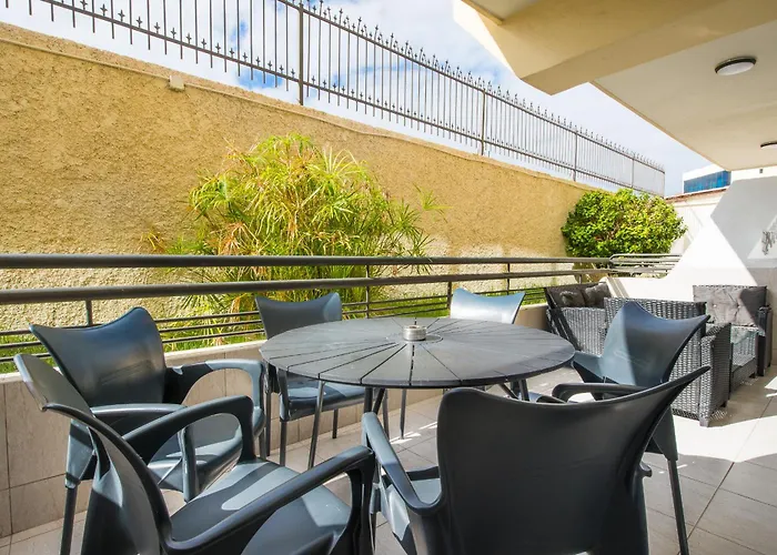 Santa Maria 2 Bedrooms * 아데제